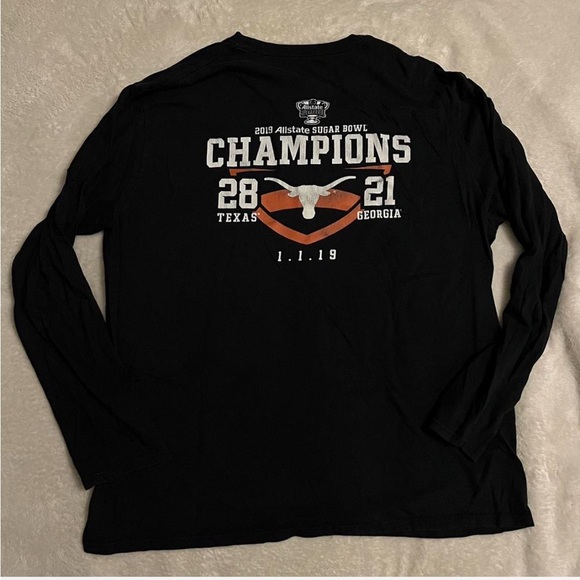 UT long sleeve (XL) - Picture 2 of 3